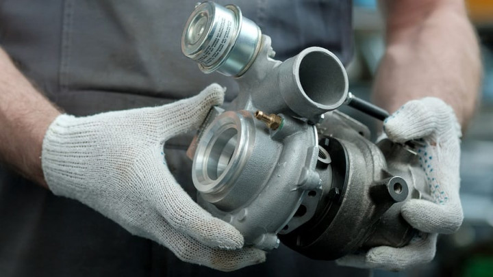 Turbolader Reparatur und Austausch